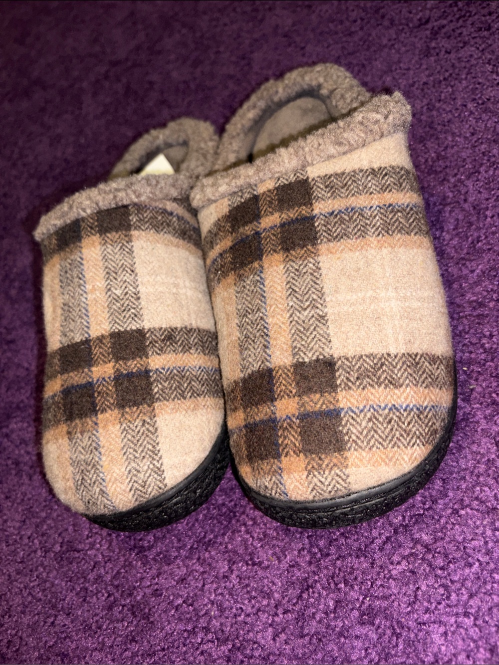 Isotoner Plaid Fleece Slip-On Slippers - Brown size 9.5-10.5